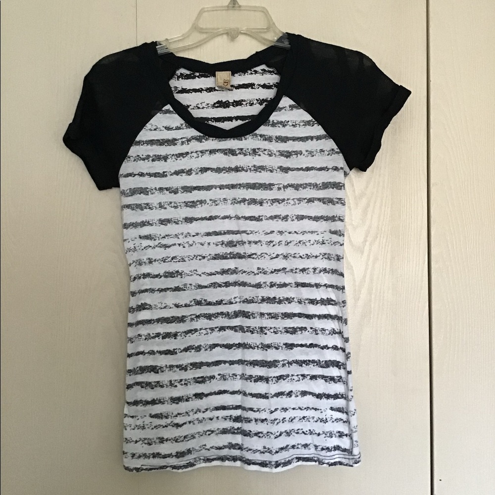 BKE Black & White Short Sleeve Top
